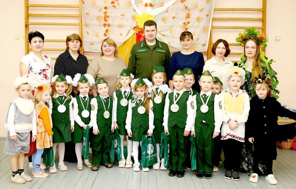 Юные лесоводы